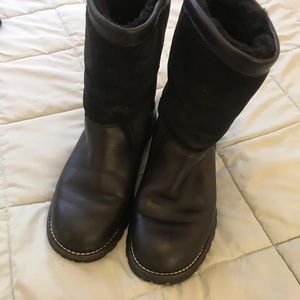 UGG  Australia Brooks Boots S/N 5381